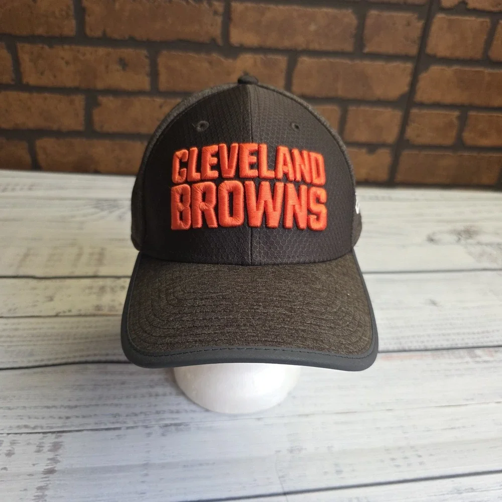 New‎ Era Cleveland Browns Hat Brown Fitted Small Medium Football 39THIRTY Cap